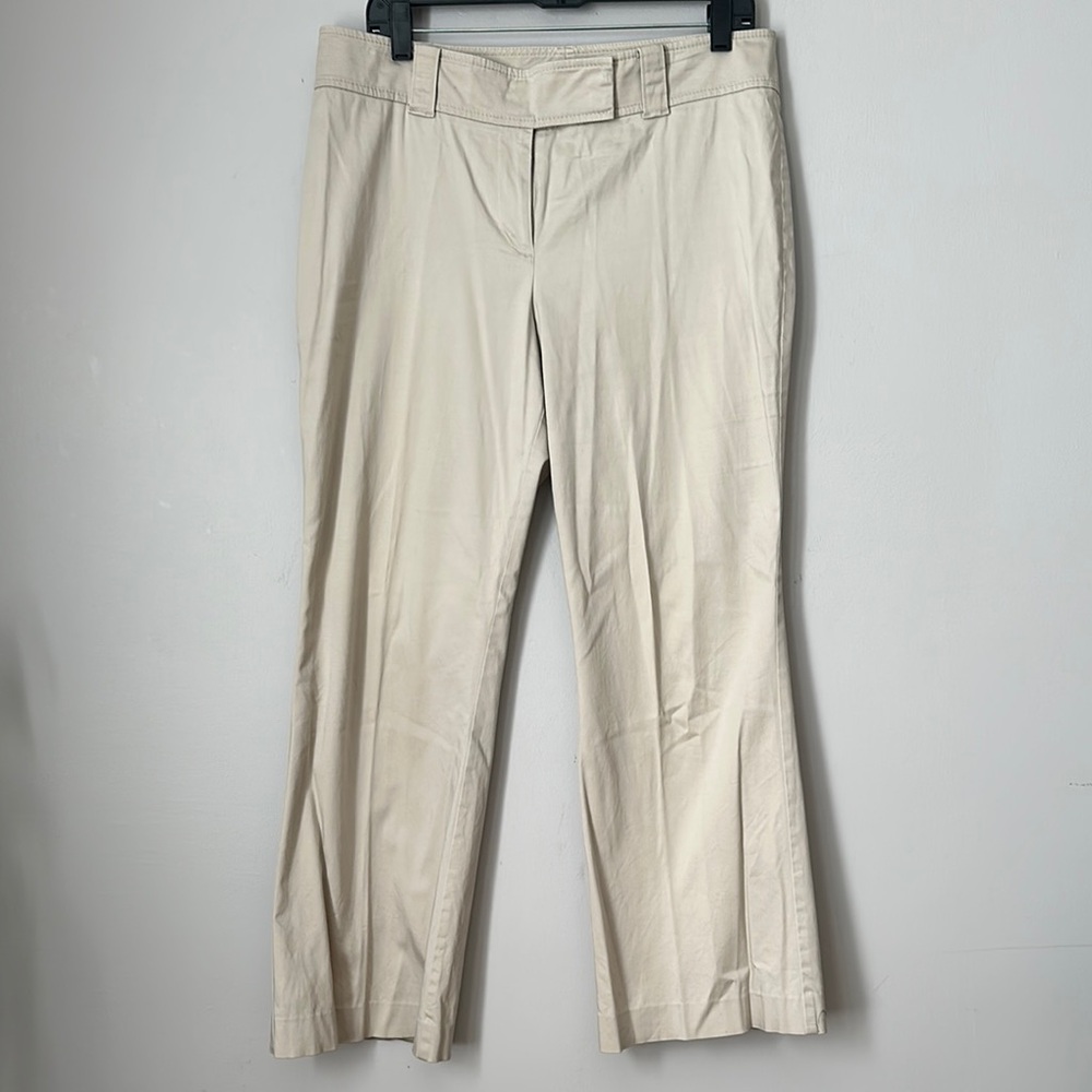 Ann Taylor signature fit just below waist khaki pants size 10